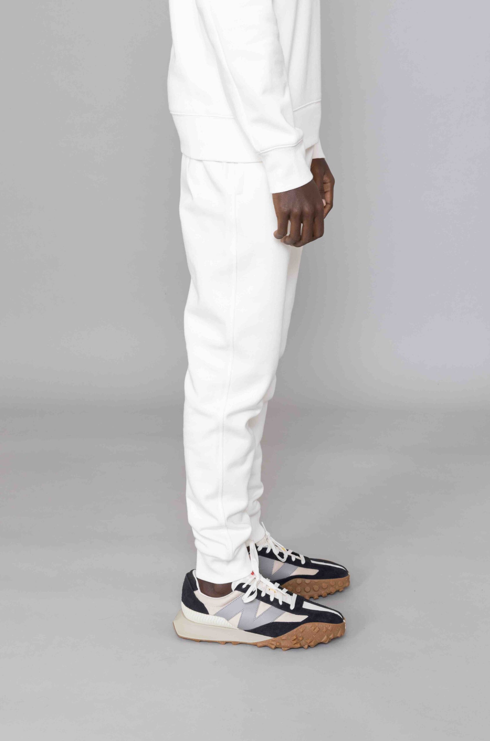 Diagonal Raised Fleece Sweatpants Gauze White – Image 4